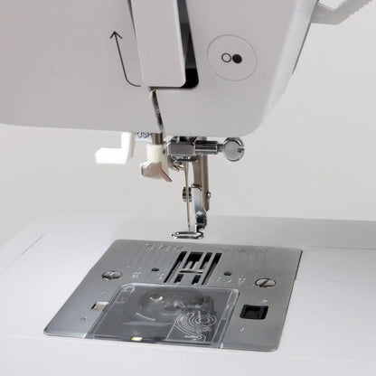 Bernette Chicago 7 Maquina de Coser y Bordar, Blanco, Standard Bernette